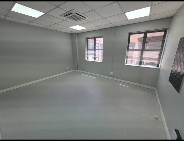 135M² OFFICE TO LET IN SUNNINGHILL